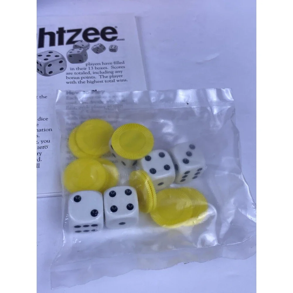 2004 Vintage Parker Brothers Yahtzee *UNUSED PLUS Bonus 2004 Sealed Score Cards!